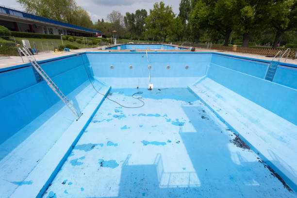 Best 24/7 water damage repair  in Navarre, FL